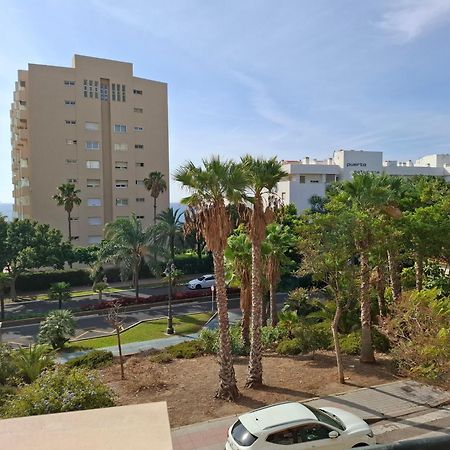 Central 2-Bed Apartment In Estepona Port Zewnętrze zdjęcie