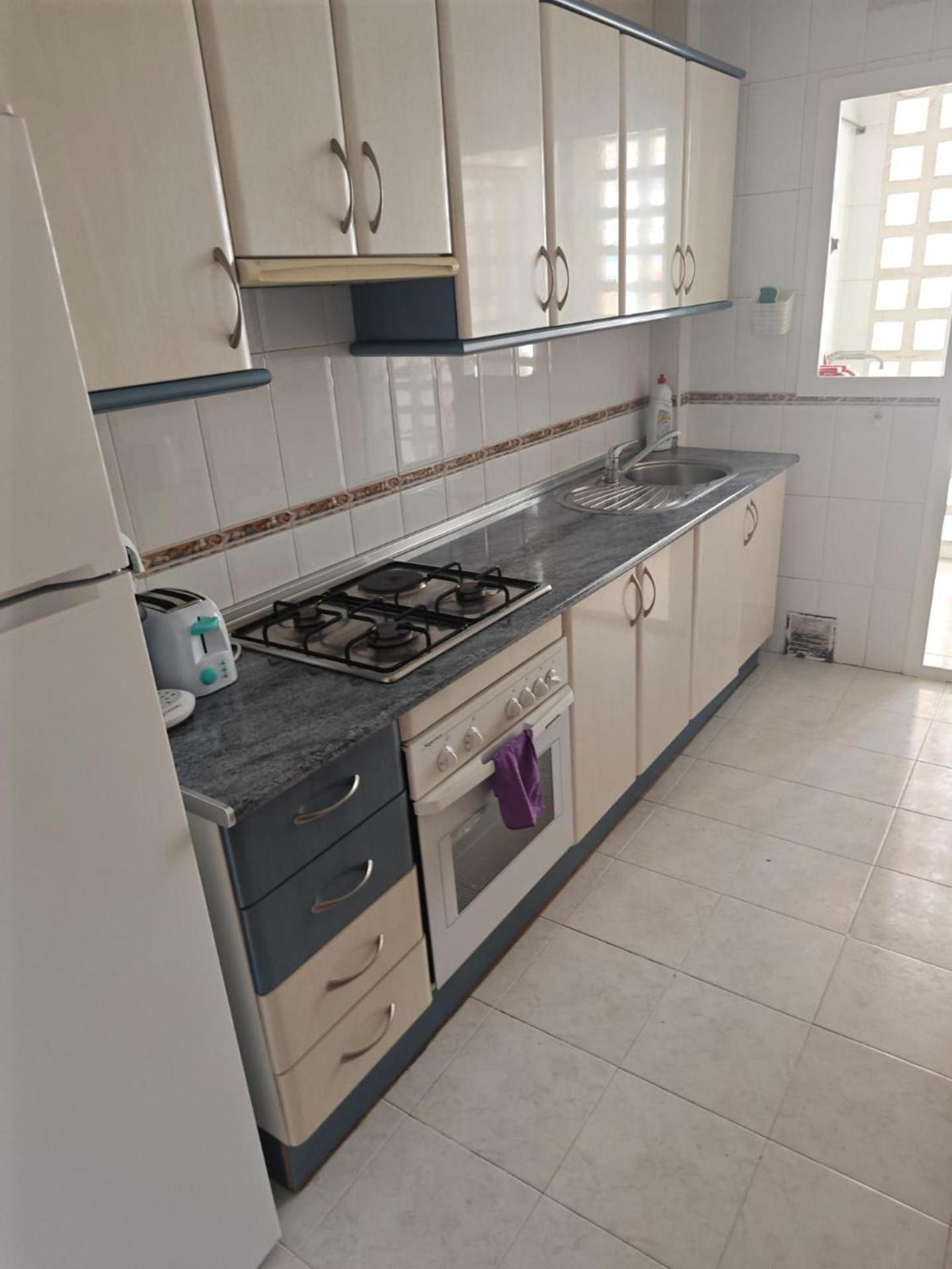 Central 2-Bed Apartment In Estepona Port Zewnętrze zdjęcie